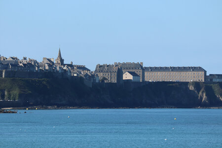 2023 09 15 De Coudeville-sur-Mer à Granville, IMG_5642 Granville et le cap Lihou depuis la plage de Donville-les-Bains (pano 5642-5643)