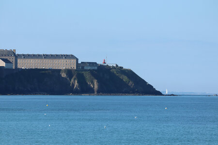 2023 09 15 De Coudeville-sur-Mer à Granville, IMG_5643 Granville et le cap Lihou depuis la plage de Donville-les-Bains (pano 5642-5643)